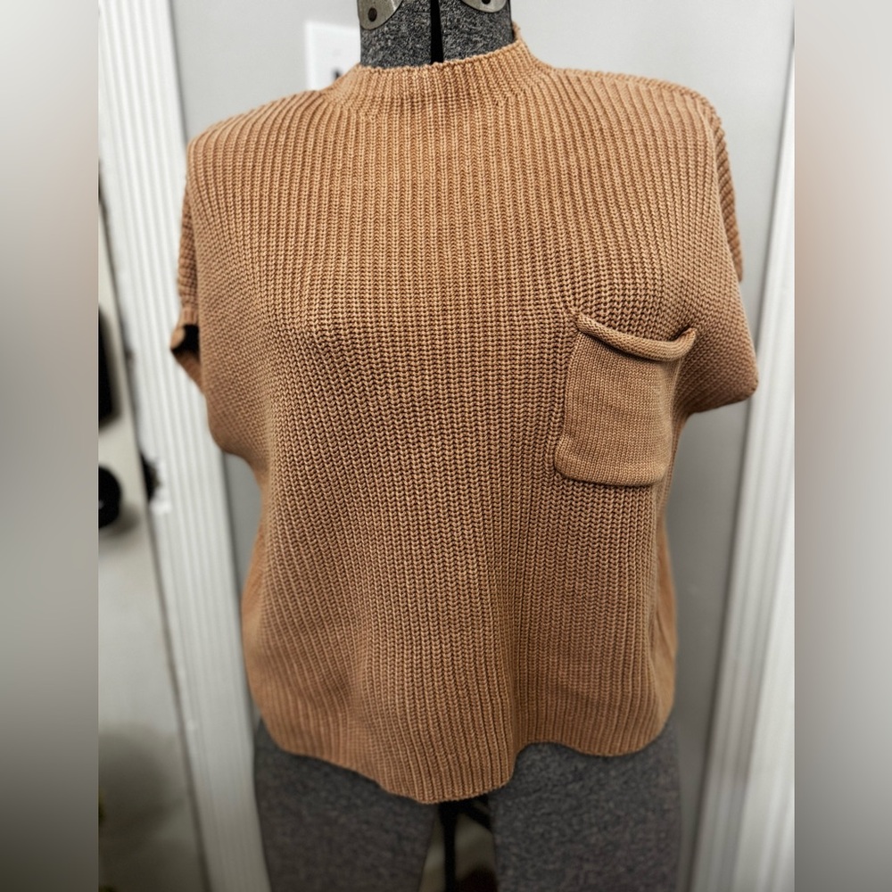Women’s Zenana Short Sleeved Tan Chunky Ribbed Mock Neck Cropped Sweater Md NWT